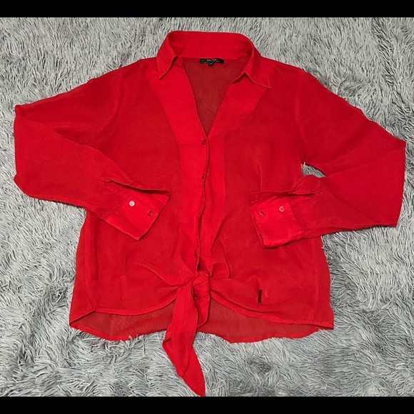 Red blouse / Long sleeve - Picture 1 of 2